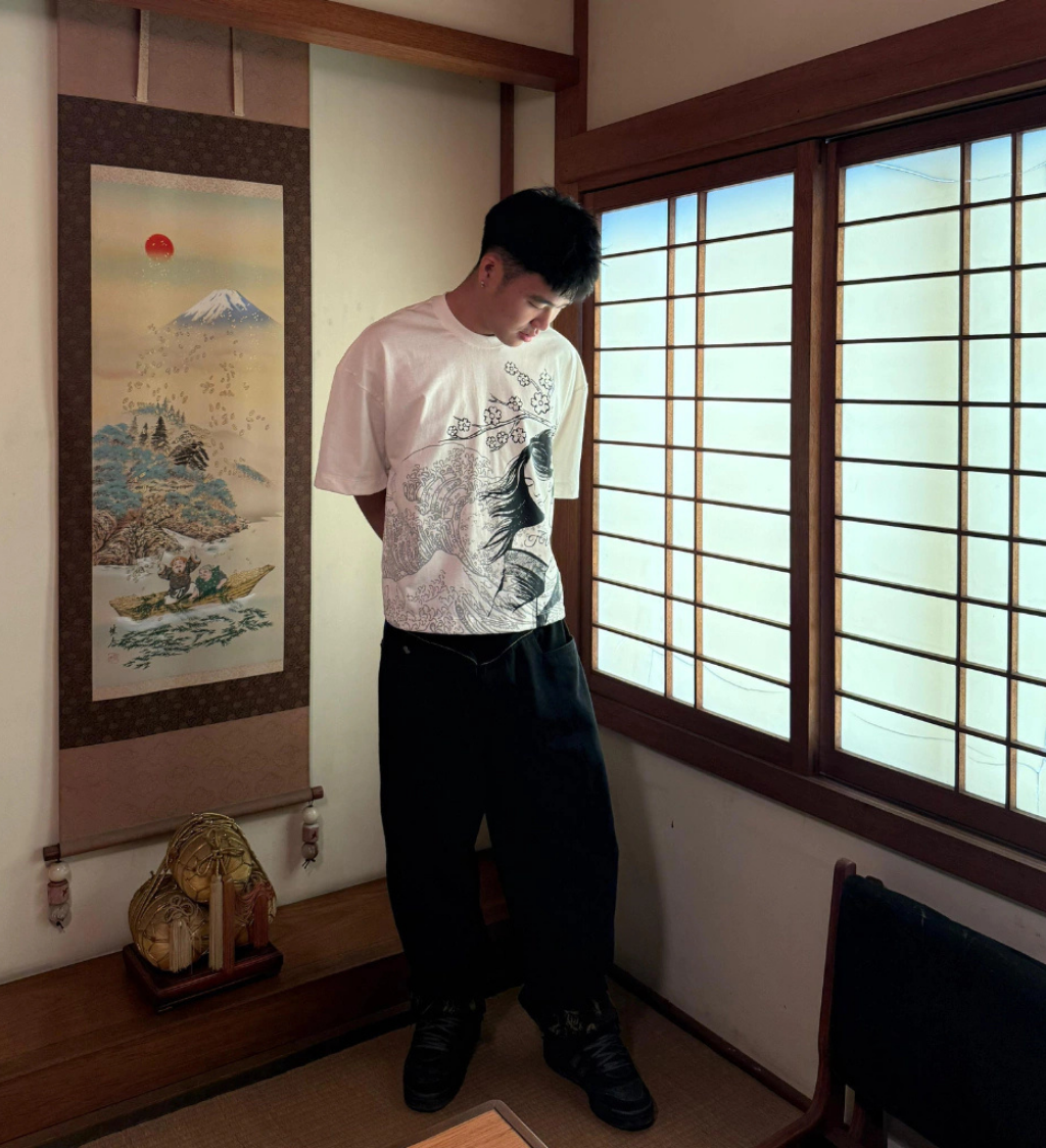 Camiseta Boxy Japão Off-White
