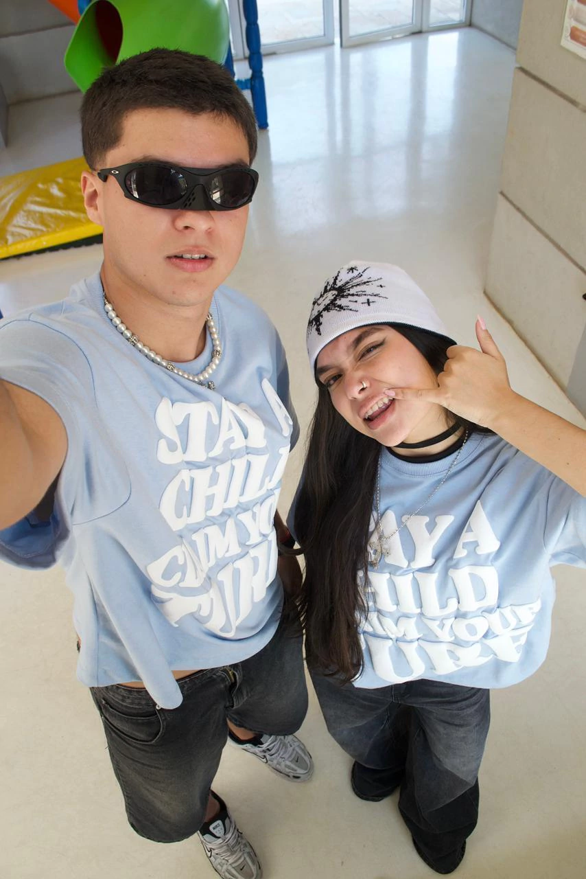 Camiseta Azul "Stay'
